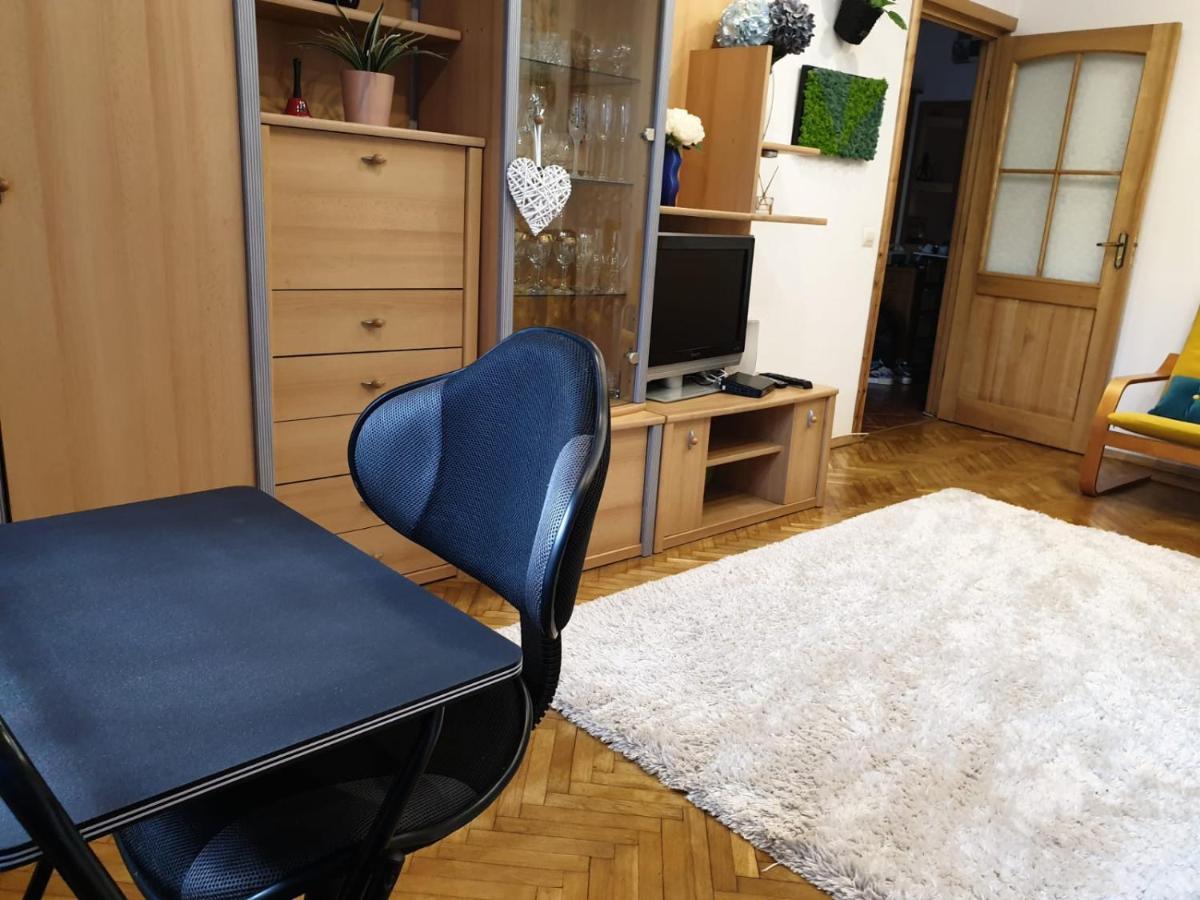 3 Camere Central ヤシ エクステリア 写真
