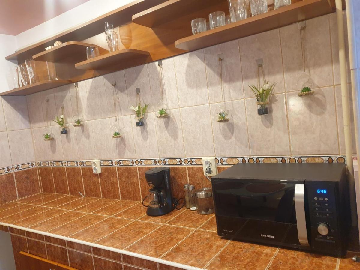3 Camere Central ヤシ エクステリア 写真